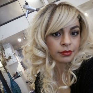 Meet your Posher, Elena